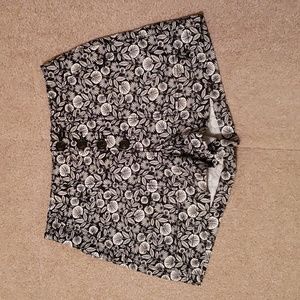 Loft Women's Leaf Print Shorts